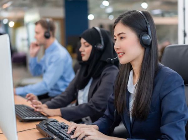 Tổng đài tư vấn nhận yêu cầu từ khách hàng qua hotline