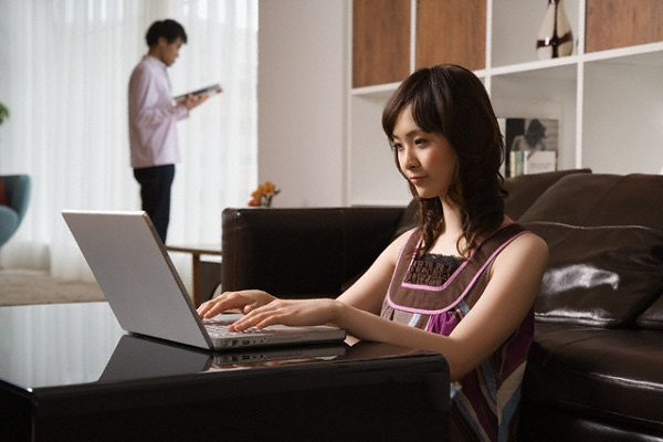 Theo dõi ngoại tình: Những điều cần biết